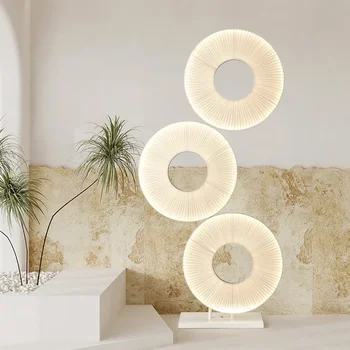 Итальянская гостиная Диван Край Атмосфера Вертикальный светильник Современный минималист Креативный минималистичный торшер