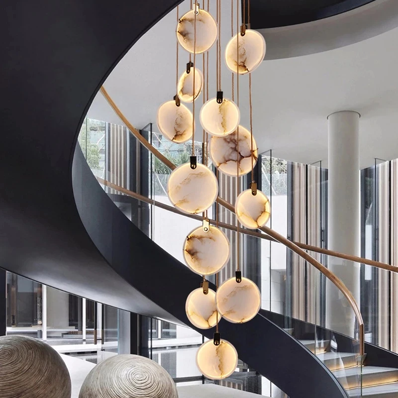 Современные мраморные хрустальные светодиодные люстры Лестница для гостиной Роскошные круглые хрустальные подвесные светильники Вилла Длинные осветительные приборы